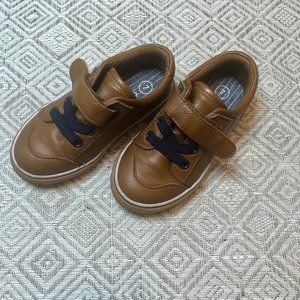 Cat & Jack Brown Gum Sole Sneakers 7C
